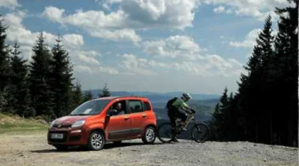Mountain bike y anuncios de coches