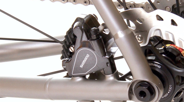 Muestra de lo minimalista que es el anclaje Flat Mount