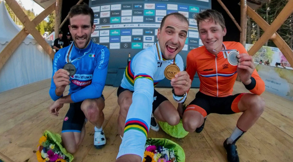 Podio élite masculino