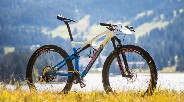 Specialized S-Works Epic World Cup de Kate Courtney