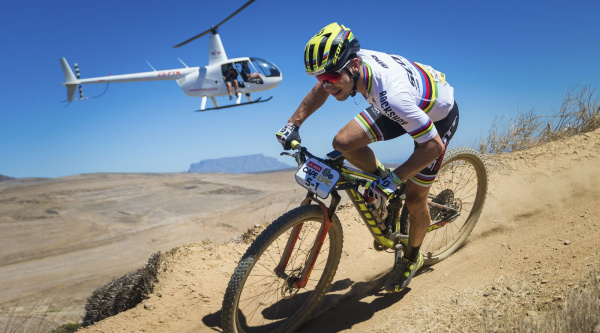 Nino Schurter en  Absa Cape Epic