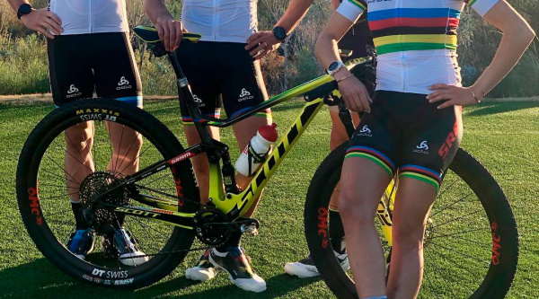 La Scott Spark del equipo para 2019