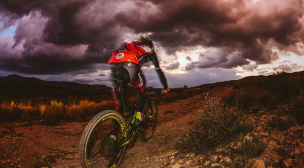 The Goods Non Stop Madrid-Tajo Internacional-Lisboa by MRW