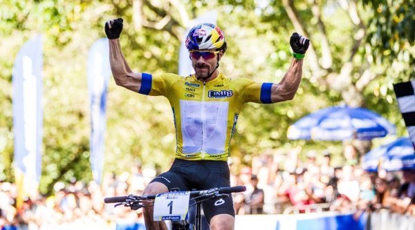 Avancini ganando la CIMTB