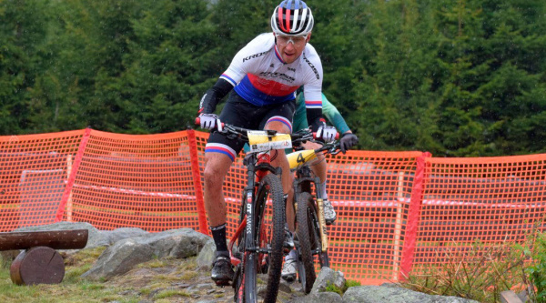 Ondrej Cink en la primera carreras post-confinamiento en República Checa