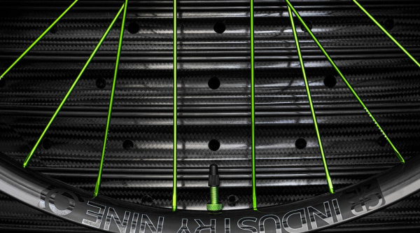 Llantas de carbono Industry Nine