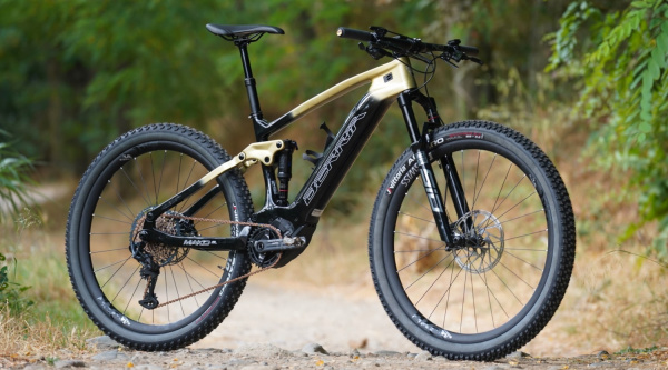 Berria Mako Hybrid SL