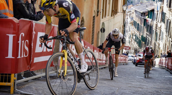 Wout van Aert en la Strade Bianche