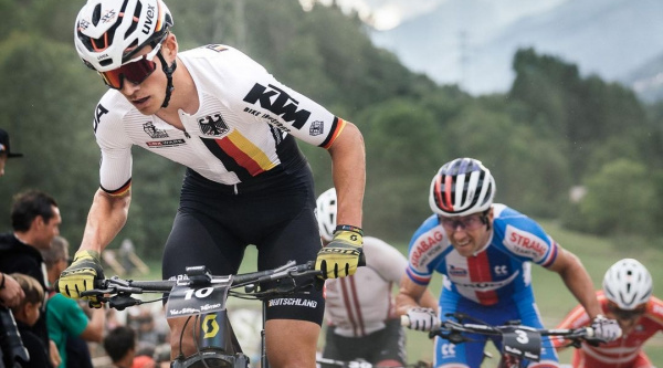 Maximilian Brandl en el Short Track