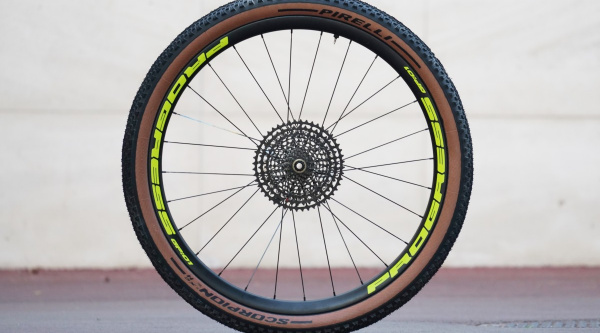 Neumáticos Pirelli con acabado Classic