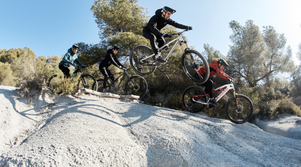 Alpinestars y los hermanos Jorba