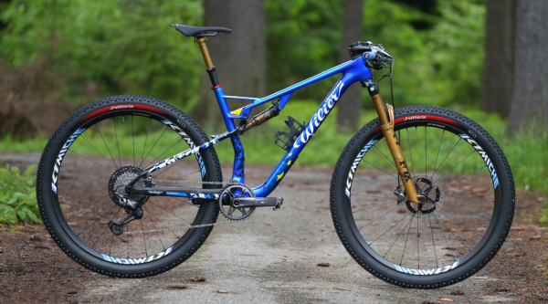 Wilier Urta Max SLR de Simone Avondetto