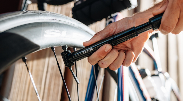 Zéfal lanza la Road Micro Black Edition
