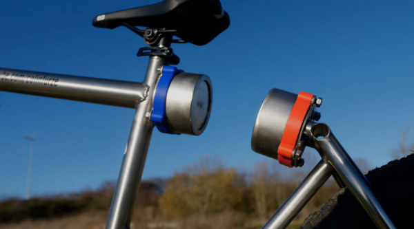 Bici con suspensión por imanes