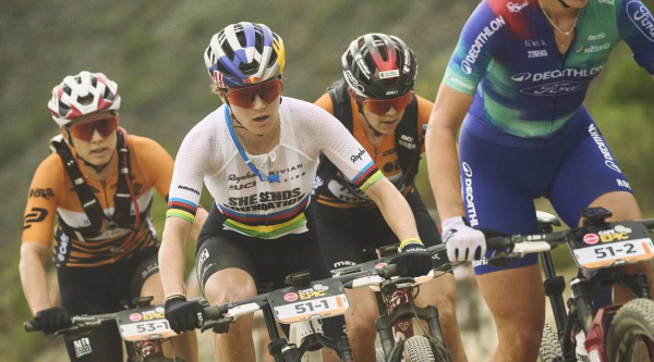 Courtney y Seiwald aún no han ganado