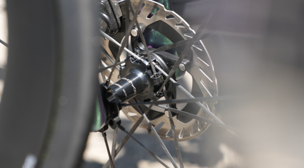 Ruedas Shimano Dura-Ace de carretera con radios de carbono