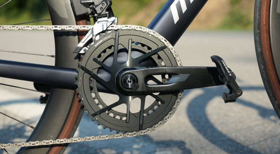 Test SRAM Rival AXS: el grupo barato que parece de gama alta
