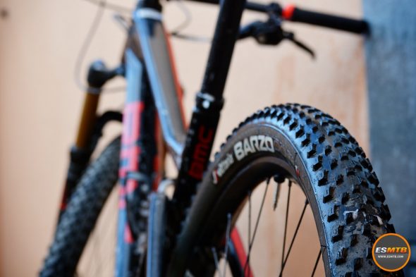 Copertone Vittoria Barzo 650B, Tubolare Rigido 55-584, Nero, 790g
