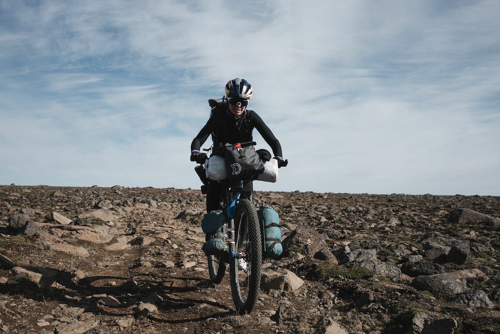 Bikepacking con Emily Batty en Islandia