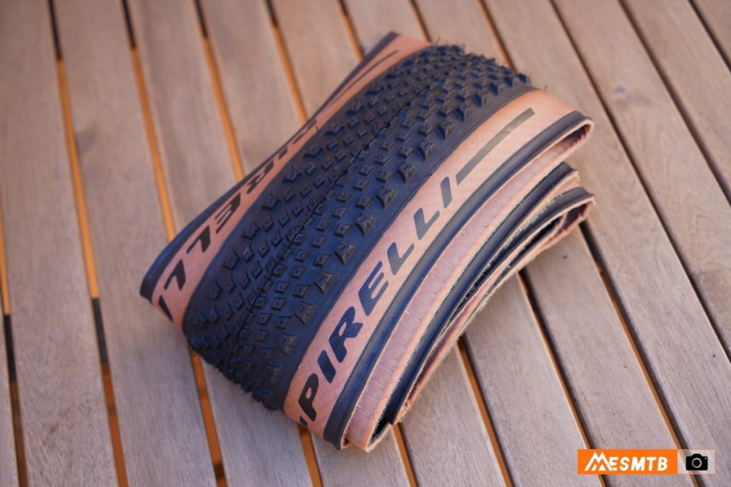 Neumáticos Pirelli con acabado Classic