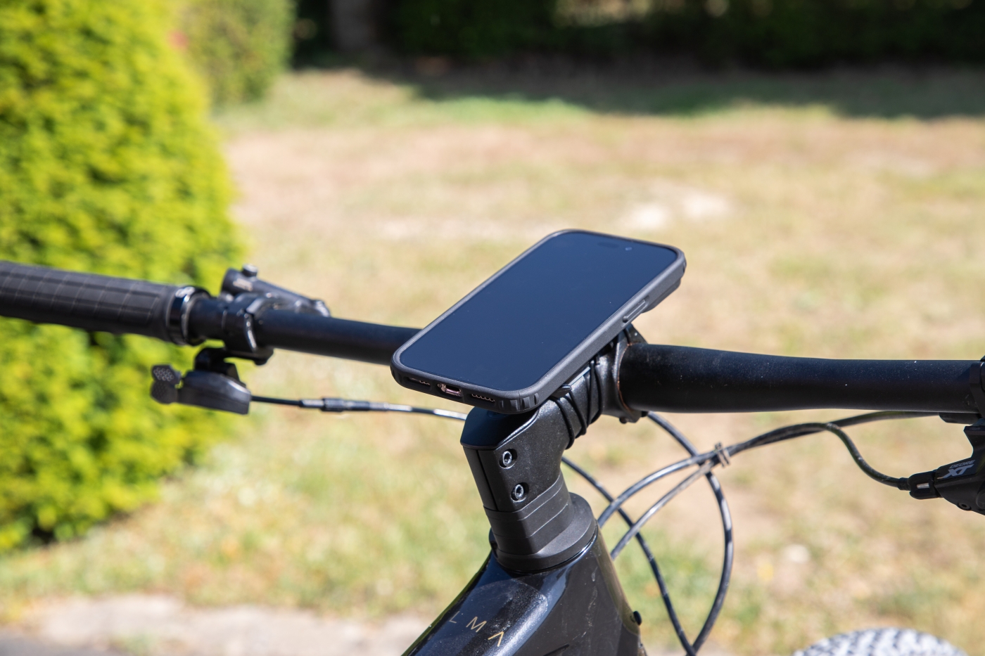 Los mejores soportes para llevar el móvil en la bici