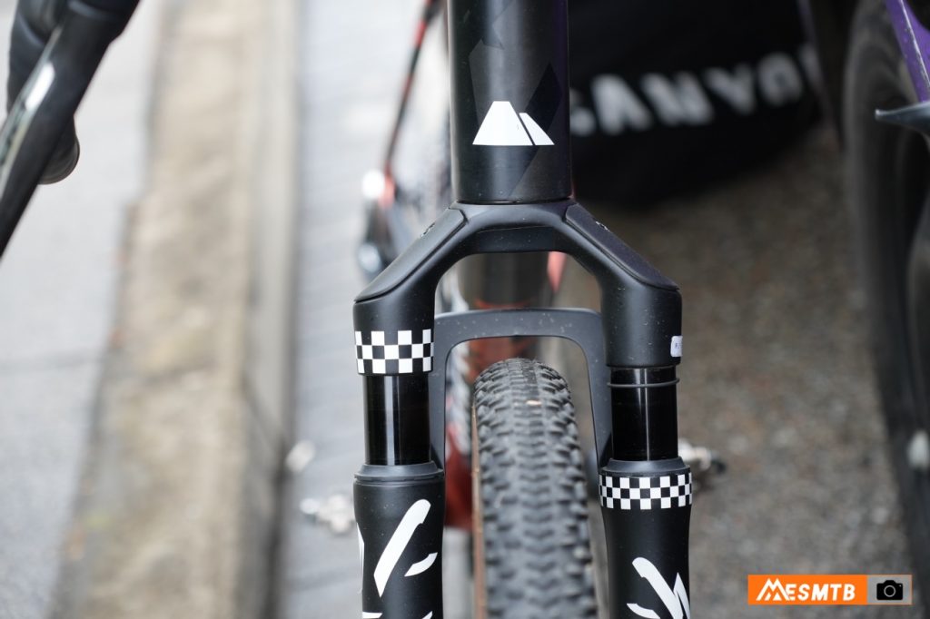 Horquilla de suspensión de gravel DT Swiss