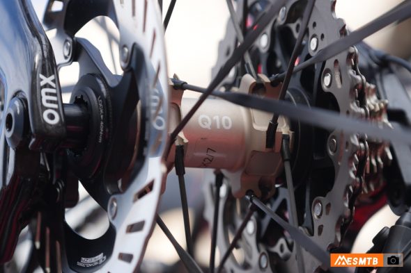 Oquo con radios de carbono